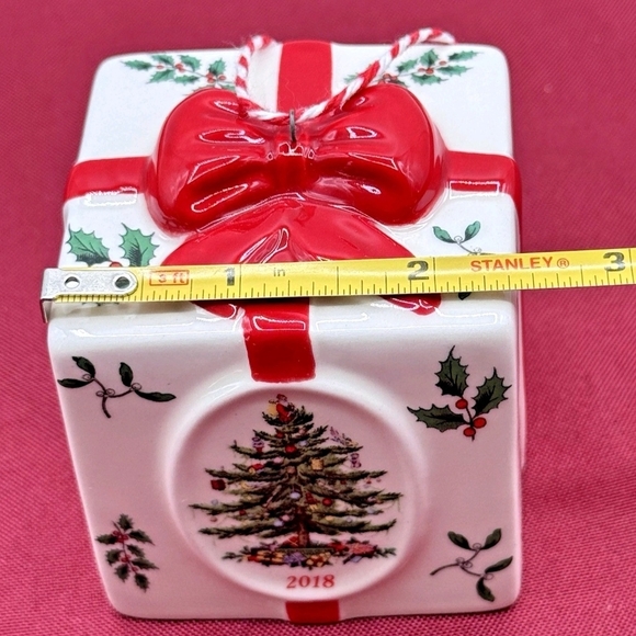 Spode Christmas Tree Ceramic Ornament - Red and Green - Picture 7 of 11